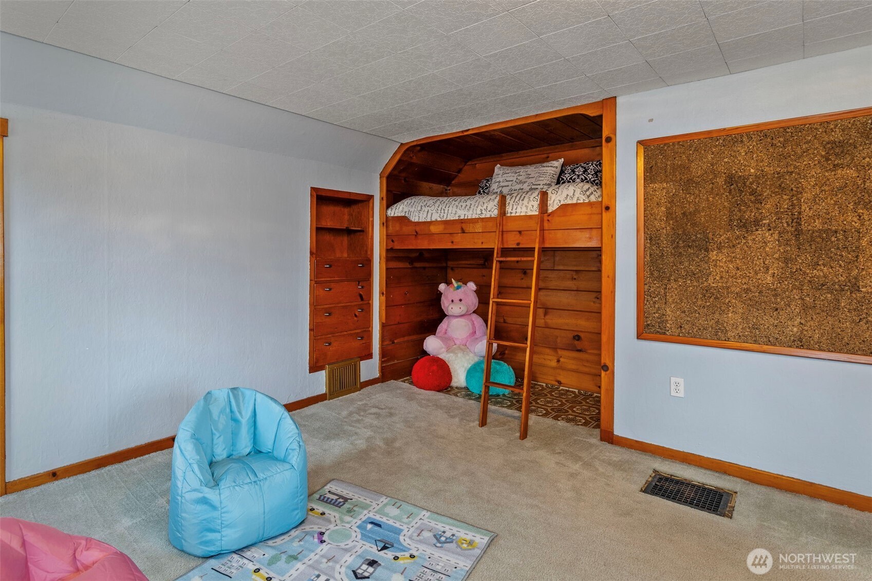 1142 Scott Avenue , Bremerton, WA 98310