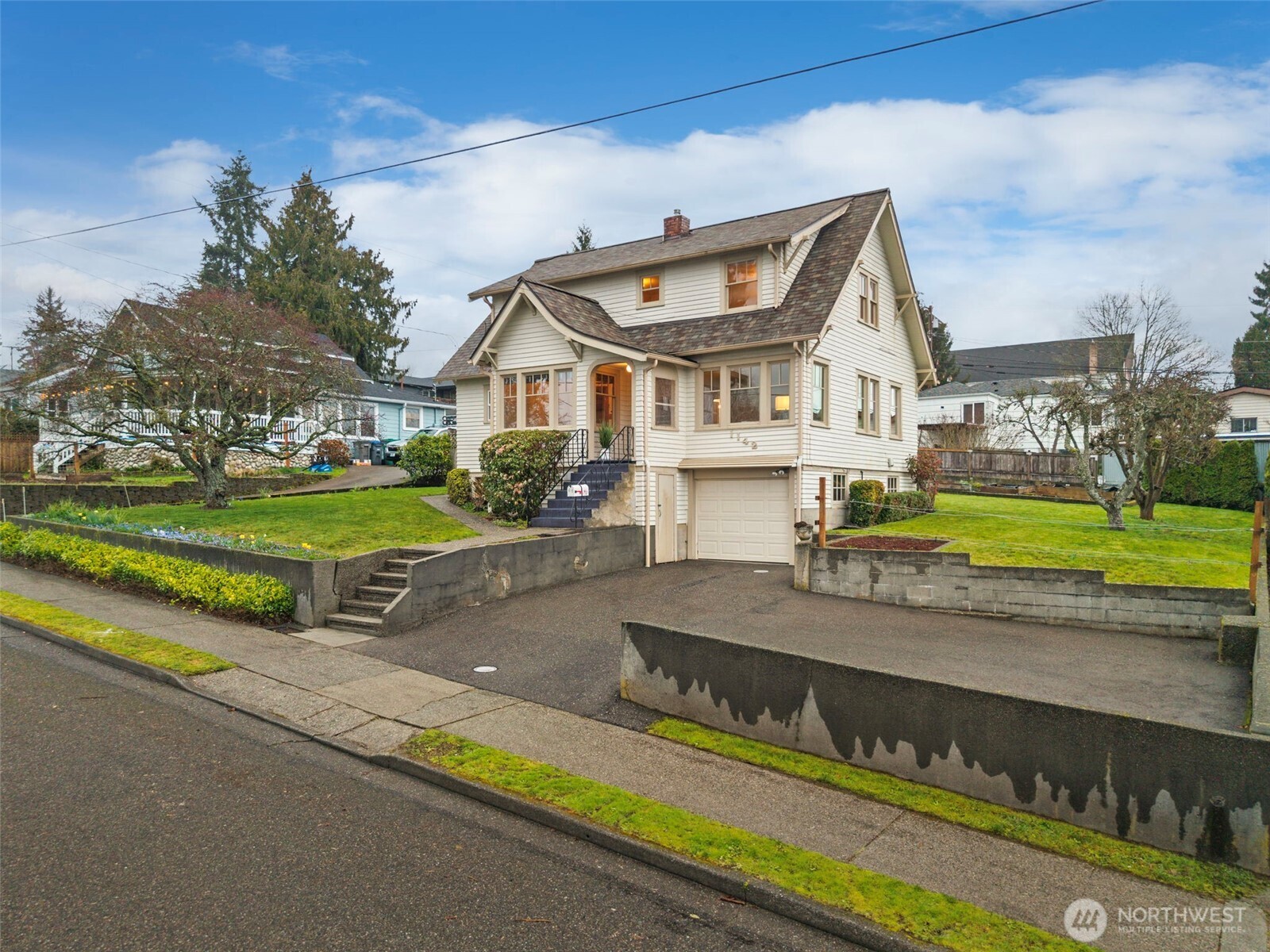 1142 Scott Avenue , Bremerton, WA 98310