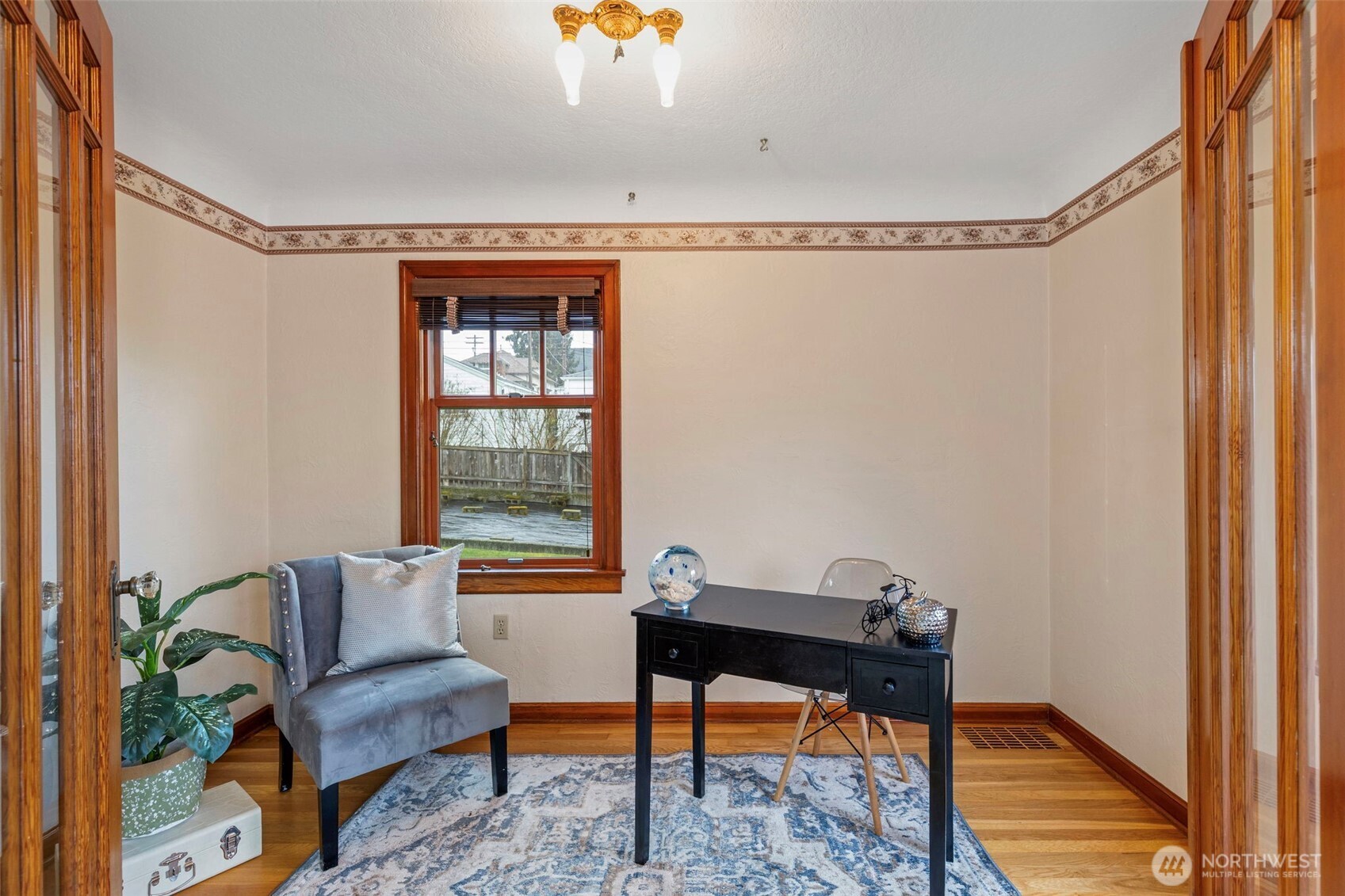 1142 Scott Avenue , Bremerton, WA 98310