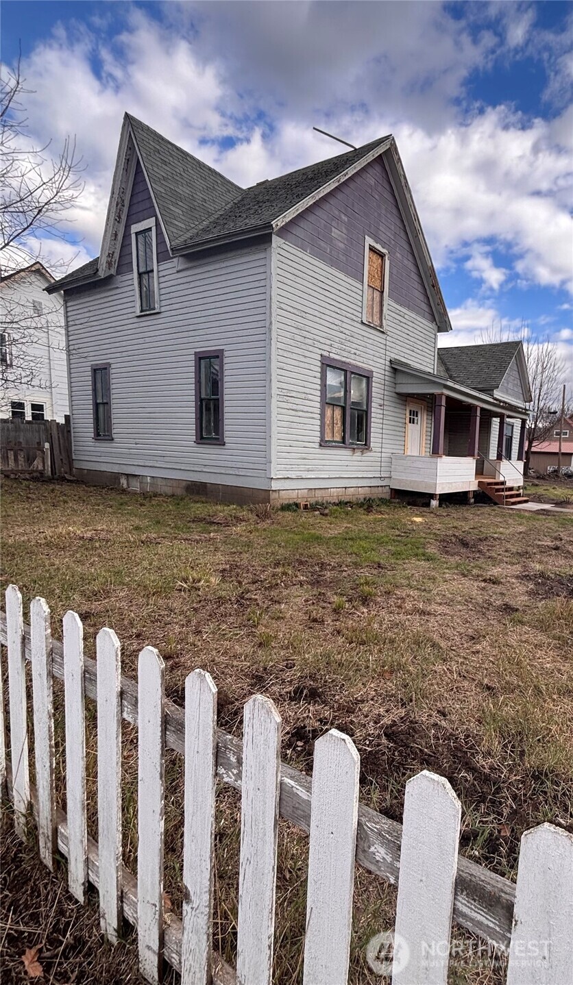 212 N 1st Street , Dayton, WA 99328