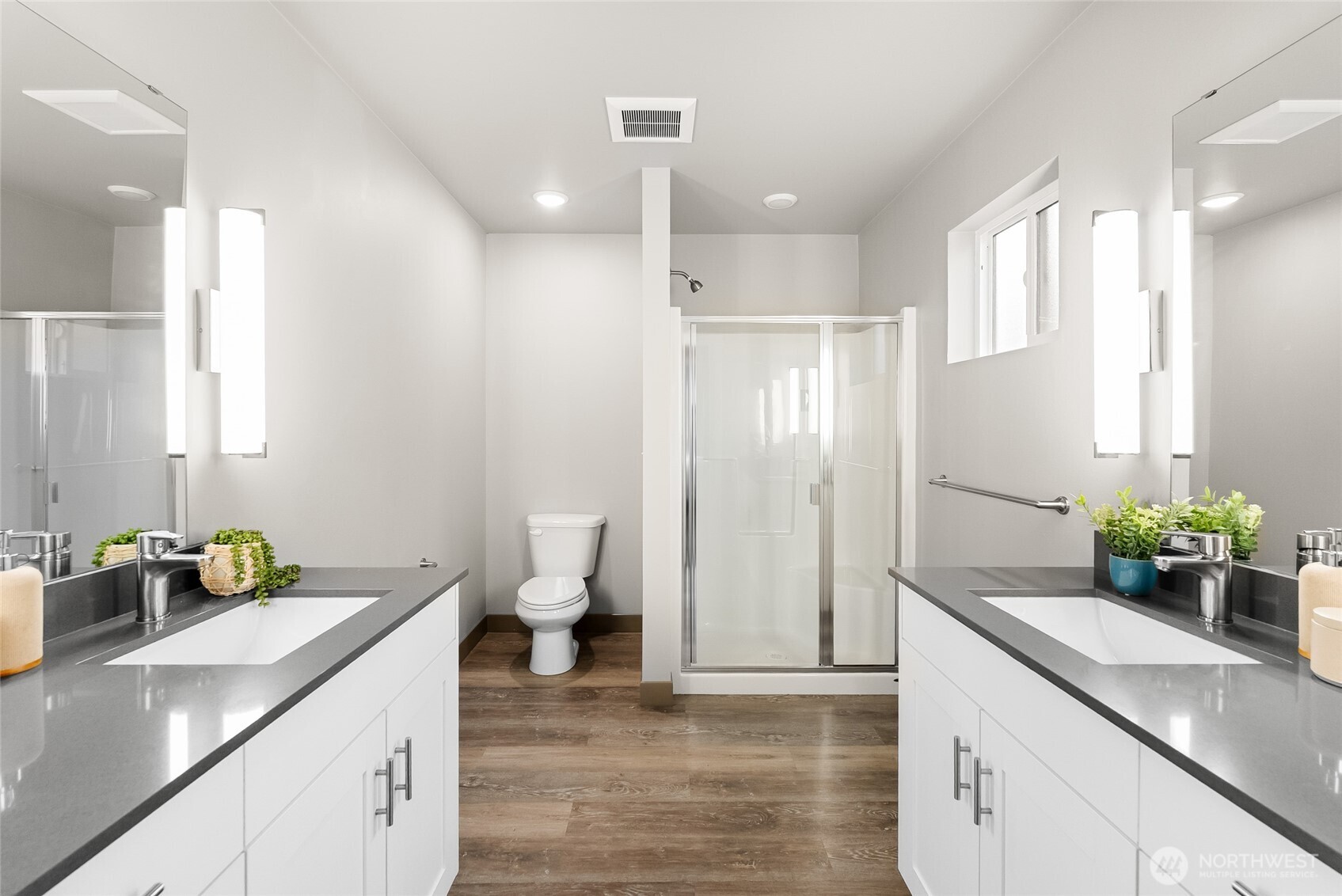 1884 Front Street #A, Lynden, WA 98264