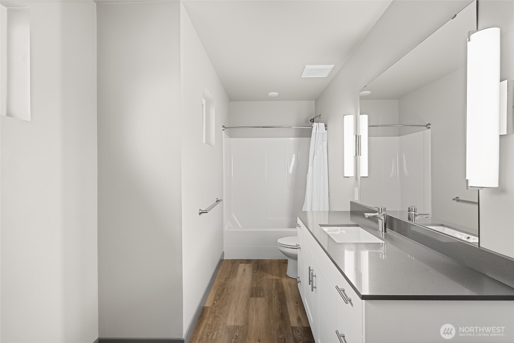 1884 Front Street #A, Lynden, WA 98264