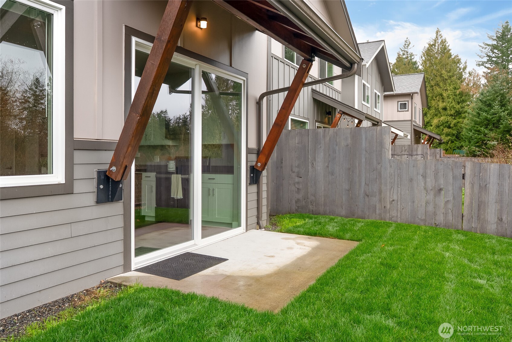 1884 Front Street #A, Lynden, WA 98264