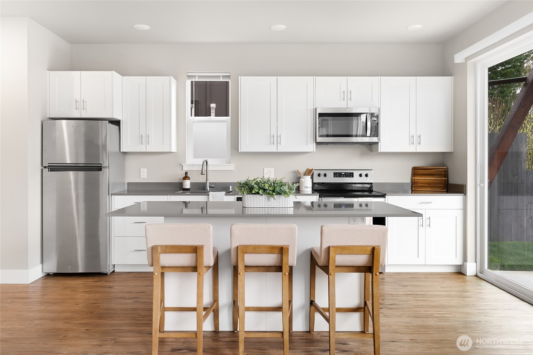 1884 Front Street #A, Lynden, WA 98264