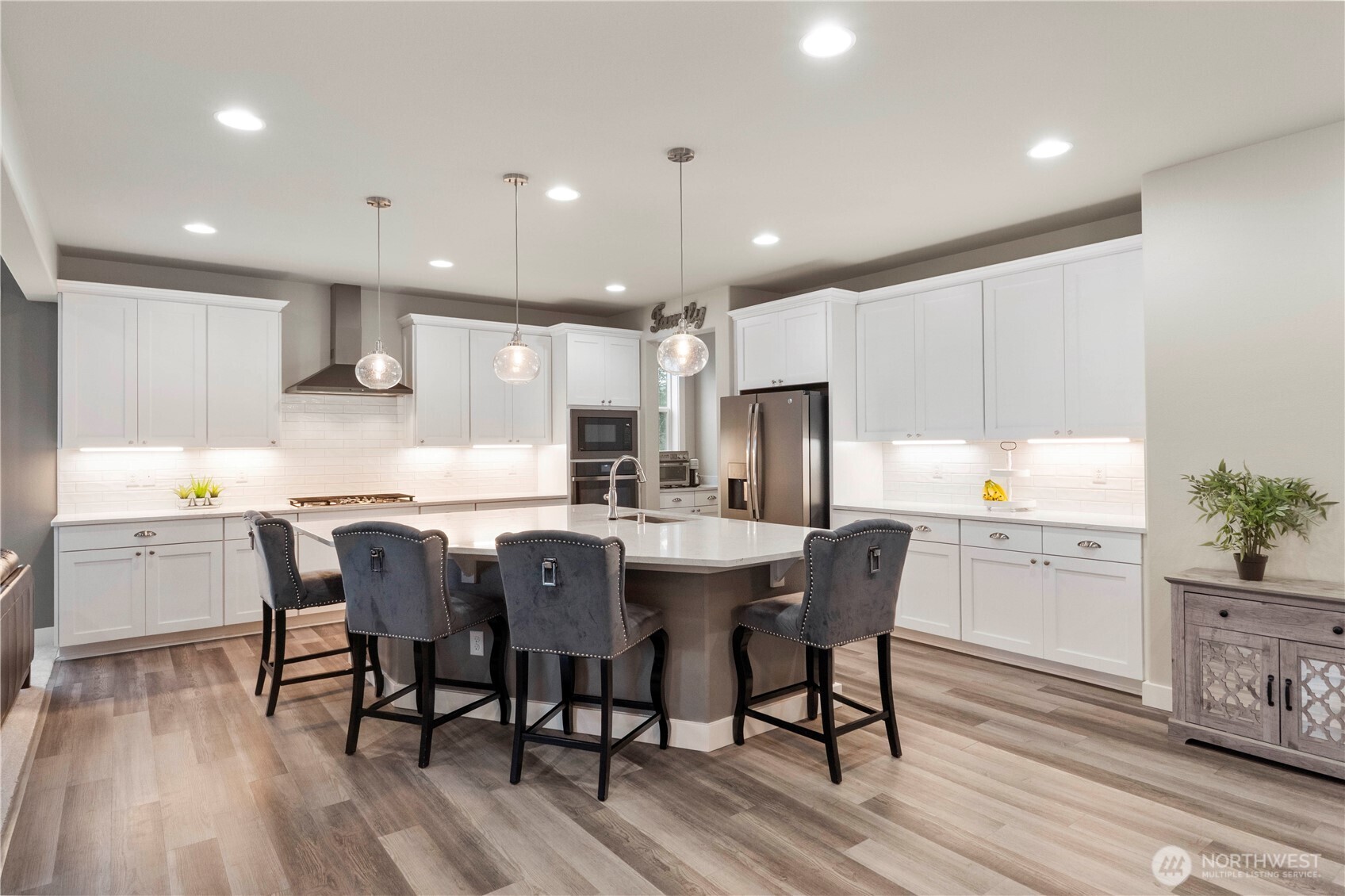 13710 190th Avenue E, Bonney Lake, WA 98391