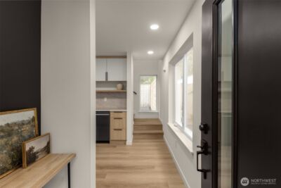 14035 Densmore Avenue N, Seattle, WA 98133 - Photo 15