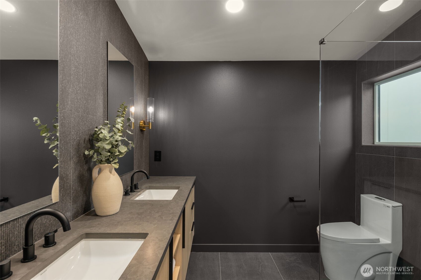 14035 Densmore Avenue N, Seattle, WA 98133