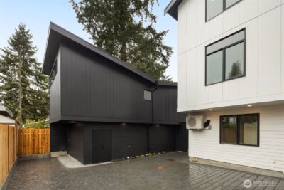 14035 Densmore Avenue N, Seattle, WA 98133 - Photo 2