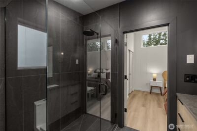 14035 Densmore Avenue N, Seattle, WA 98133 - Photo 23