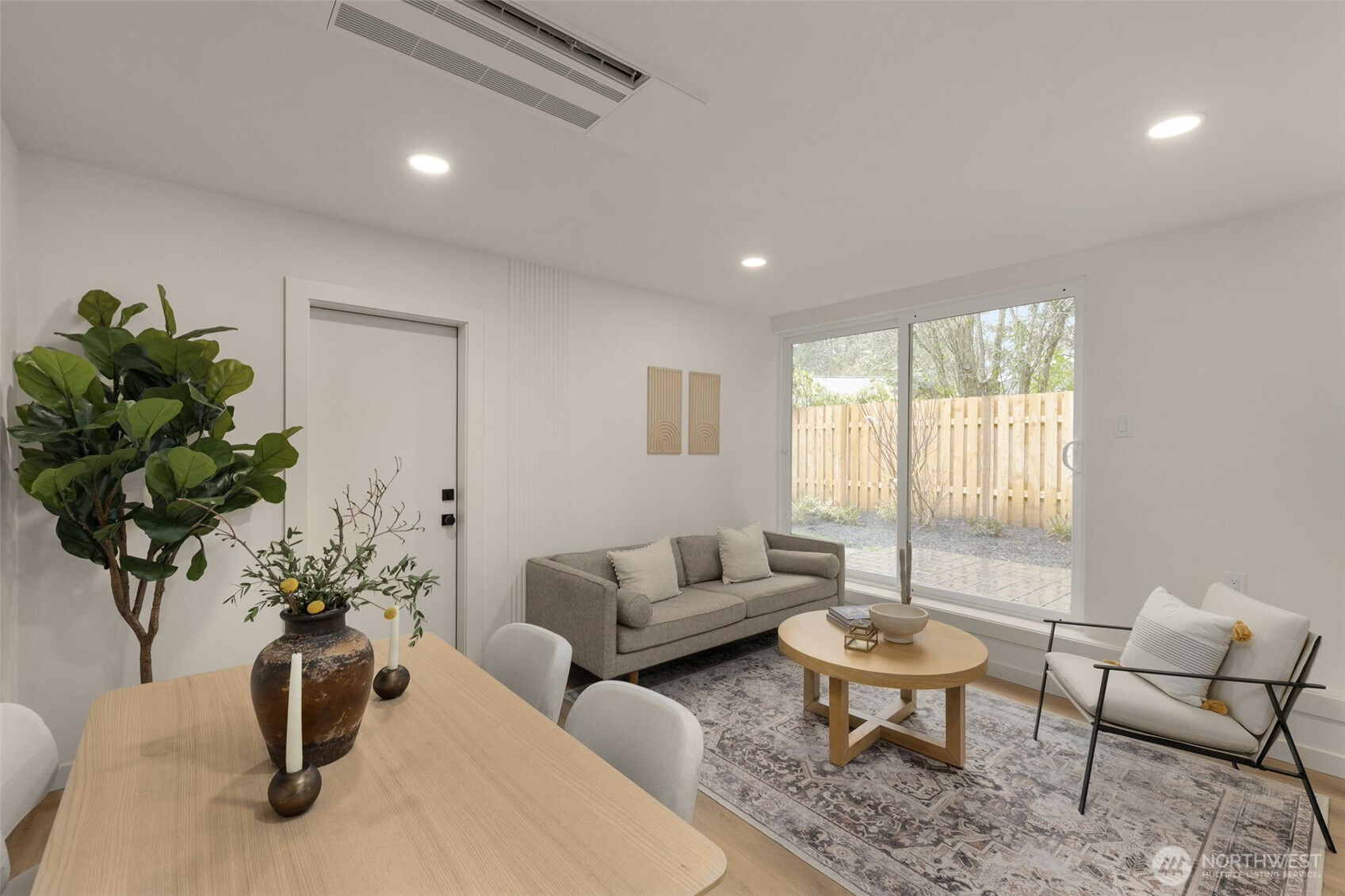 14035 Densmore Avenue N, Seattle, WA 98133