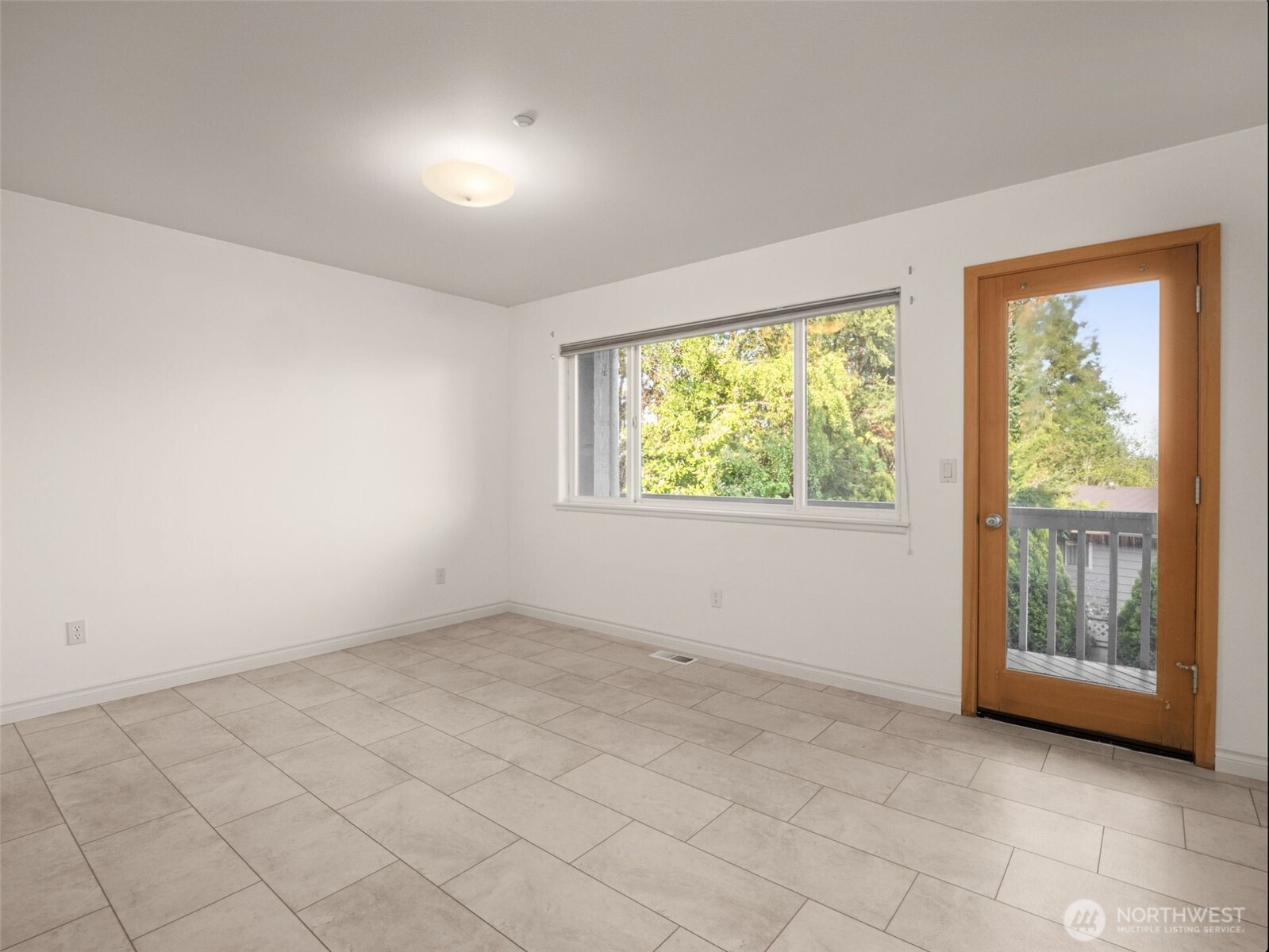 19749 53rd Avenue NE, Lake Forest Park, WA 98155