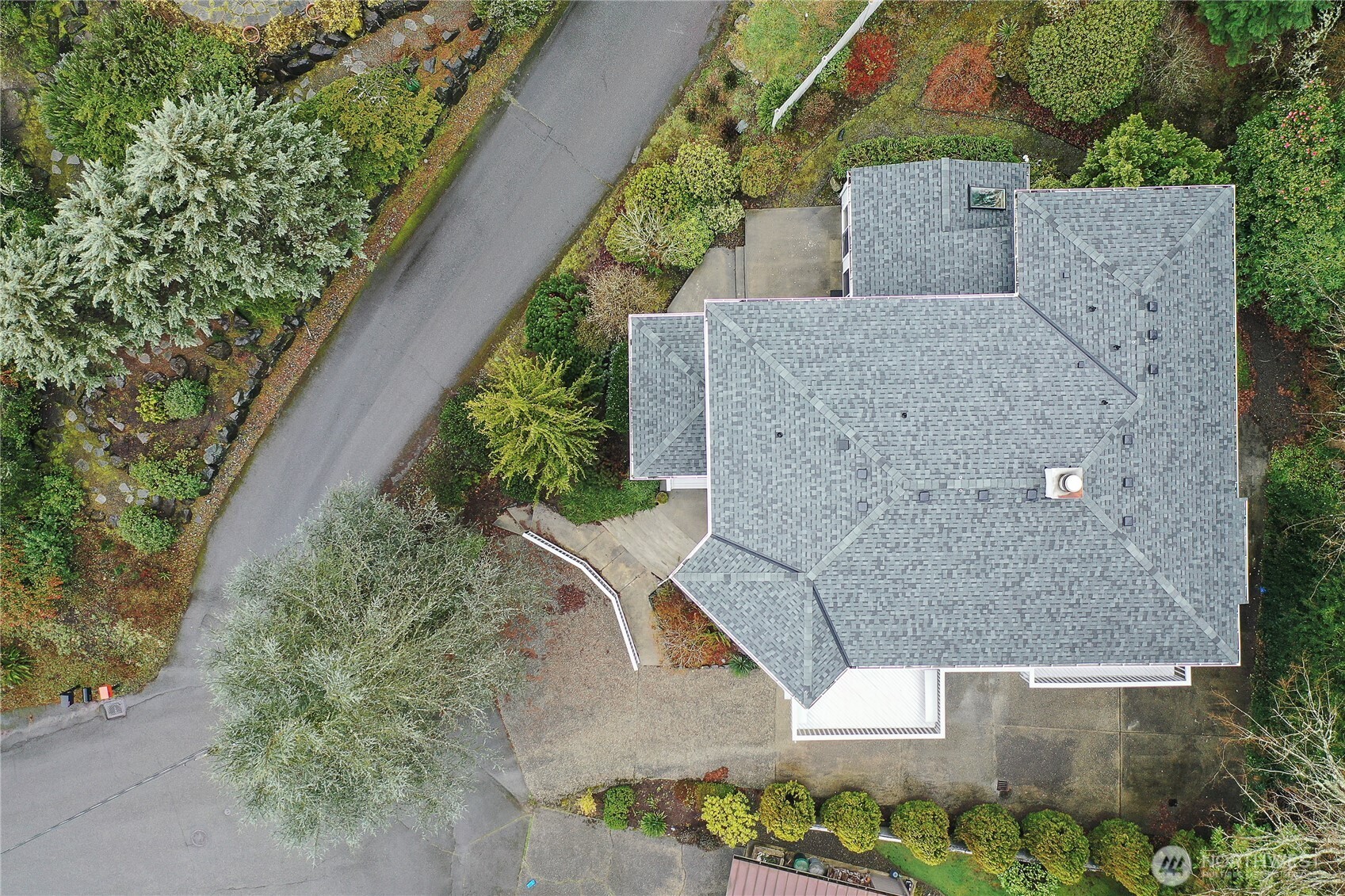 19749 53rd Avenue NE, Lake Forest Park, WA 98155