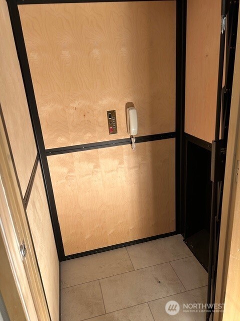 19749 53rd Avenue NE, Lake Forest Park, WA 98155