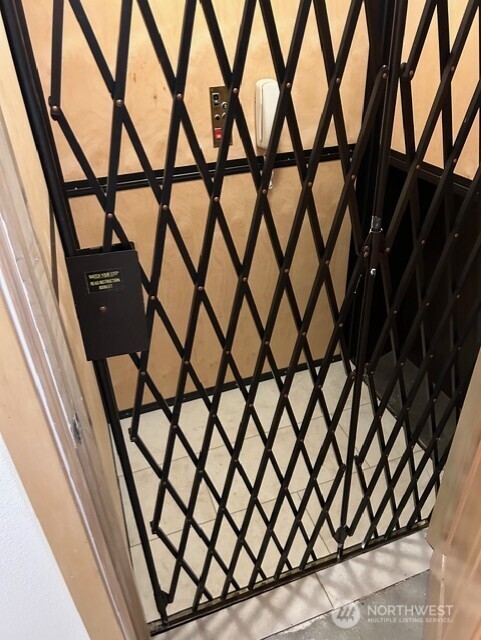 19749 53rd Avenue NE, Lake Forest Park, WA 98155