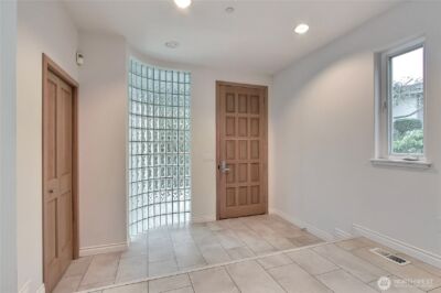 19749 53rd Avenue NE, Lake Forest Park, WA 98155 - Photo 5