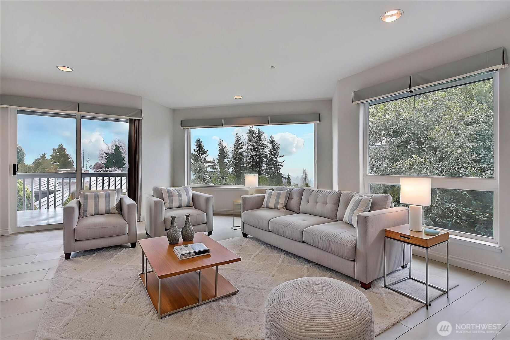 19749 53rd Avenue NE, Lake Forest Park, WA 98155