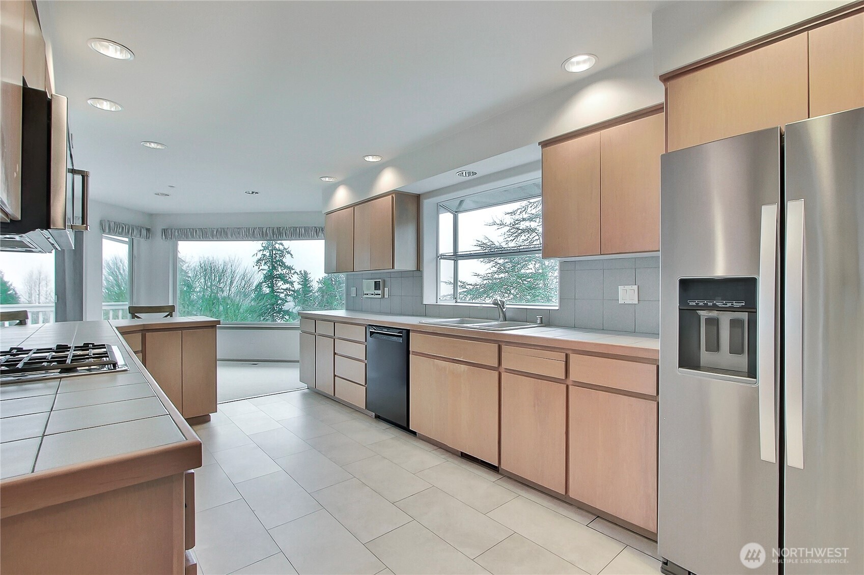 19749 53rd Avenue NE, Lake Forest Park, WA 98155