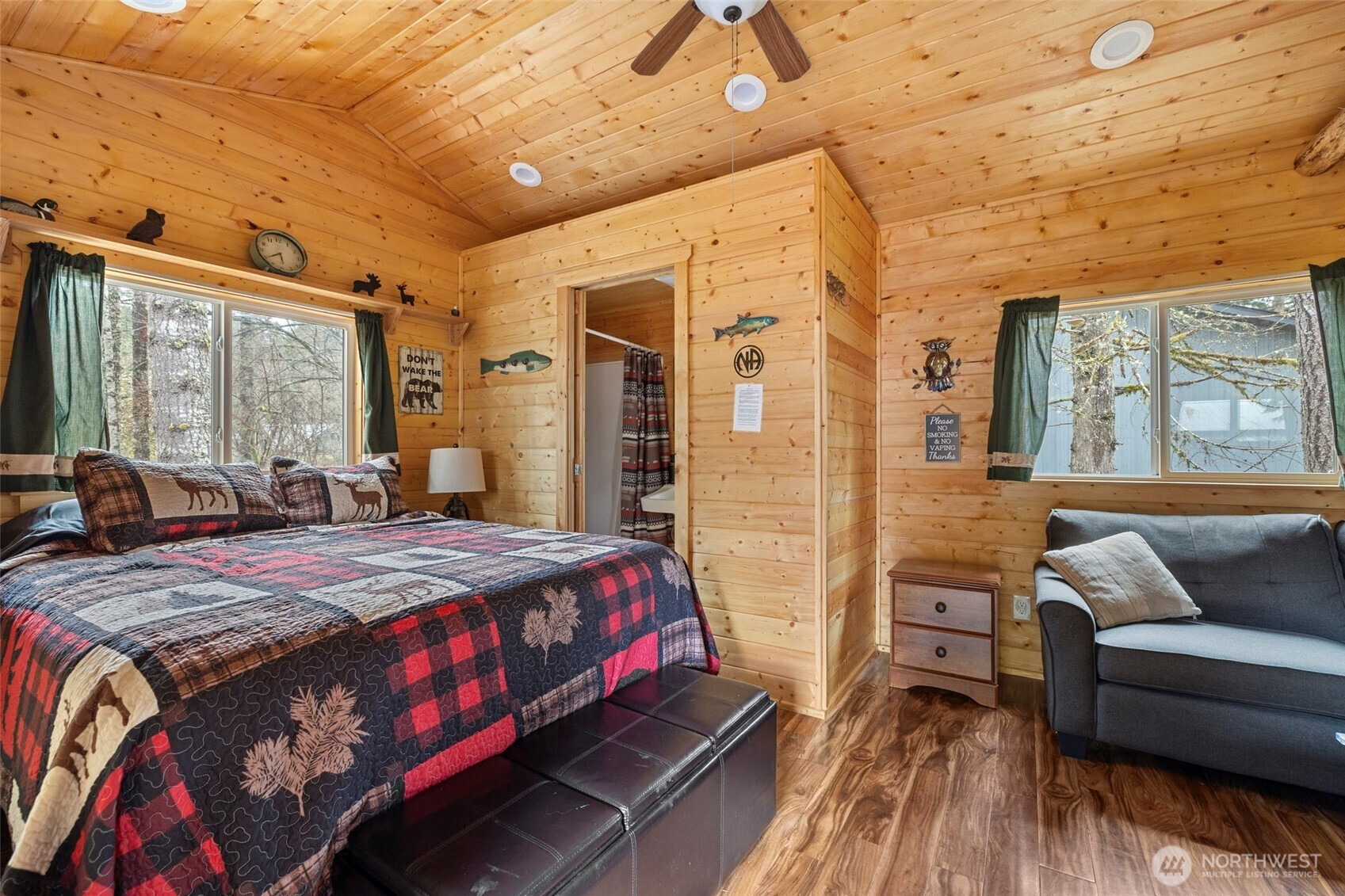 155 Nisqually Way , Ashford, WA 98304