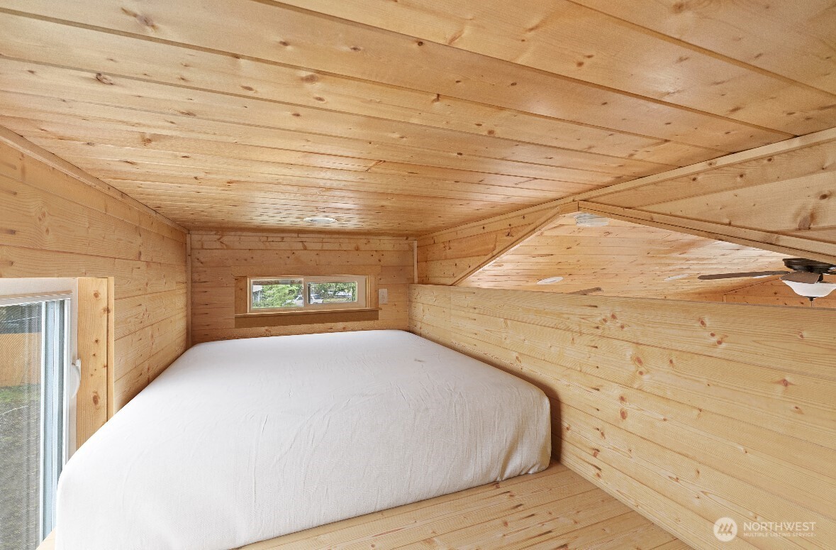 155 Nisqually Way , Ashford, WA 98304