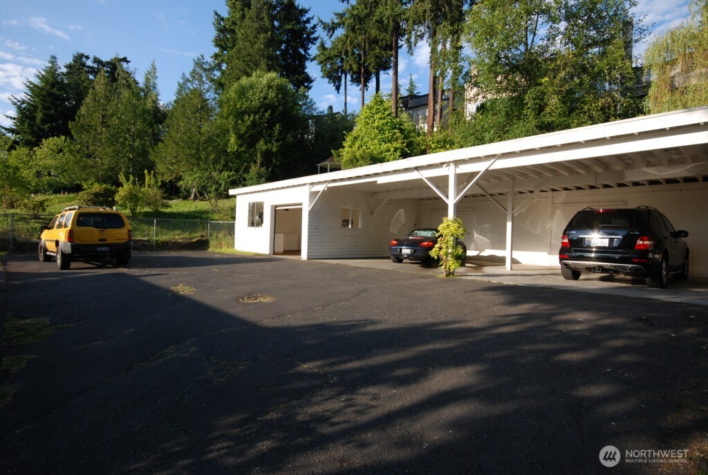4610 Lake WA Boulevard NE, Kirkland, WA 98033