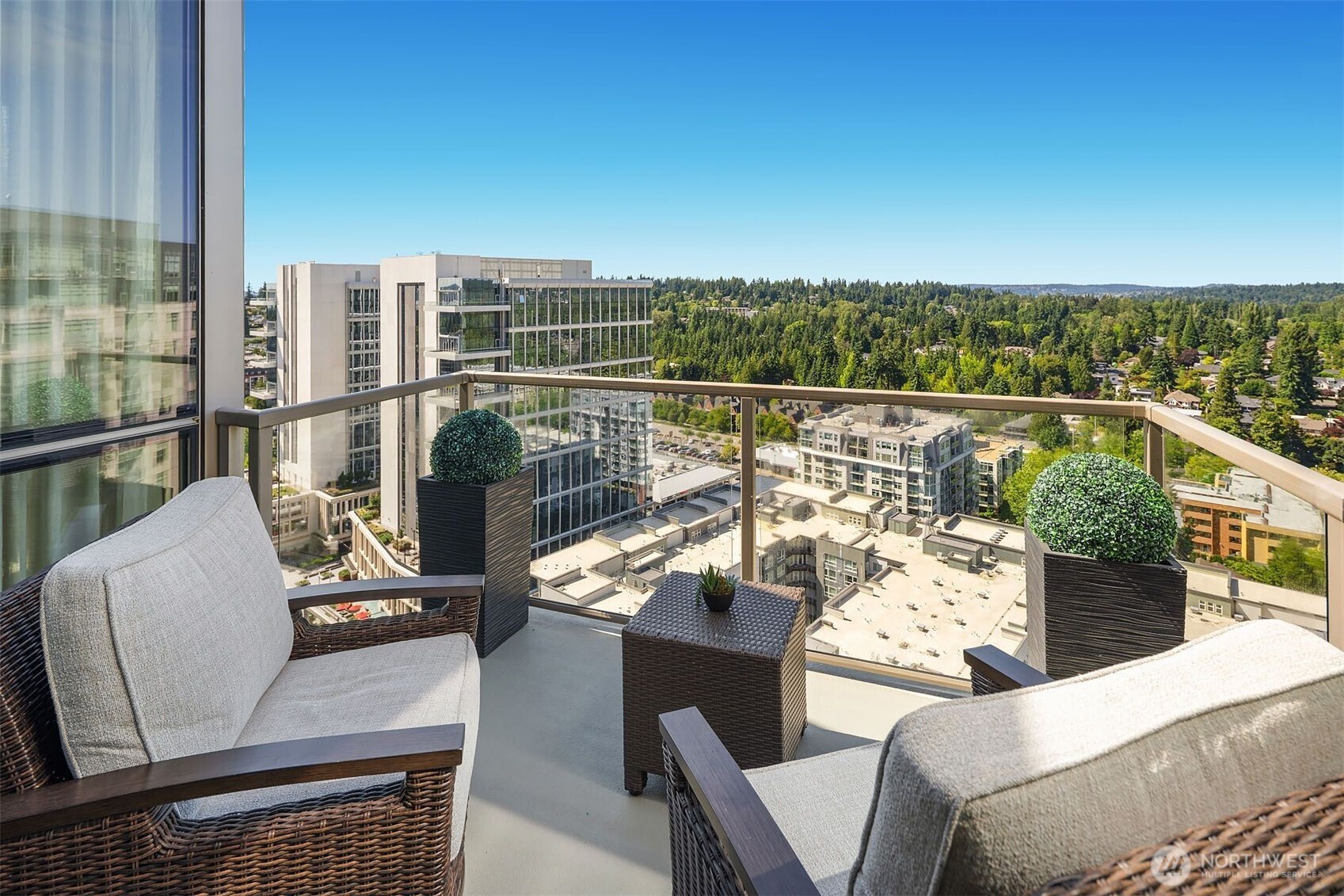 10650 NE 9th Place #2524, Bellevue, WA 98004