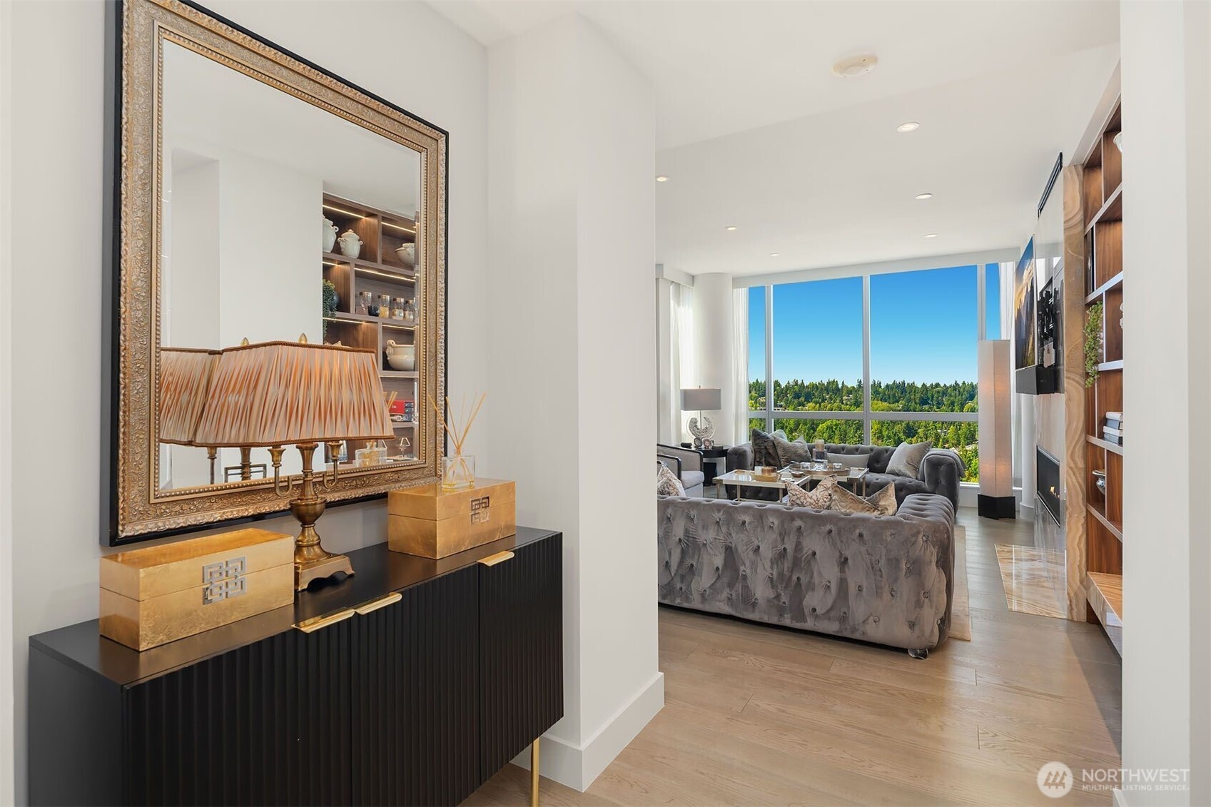 10650 NE 9th Place #2524, Bellevue, WA 98004