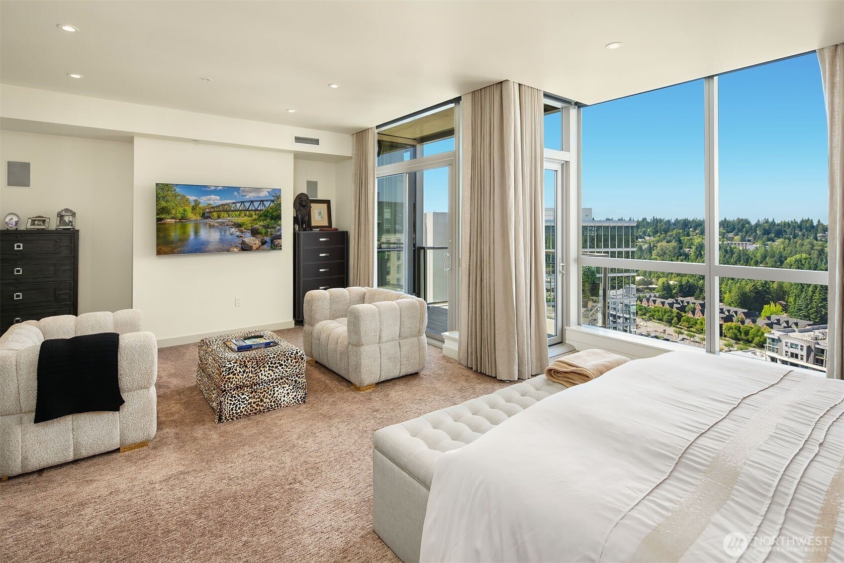 10650 NE 9th Place #2524, Bellevue, WA 98004