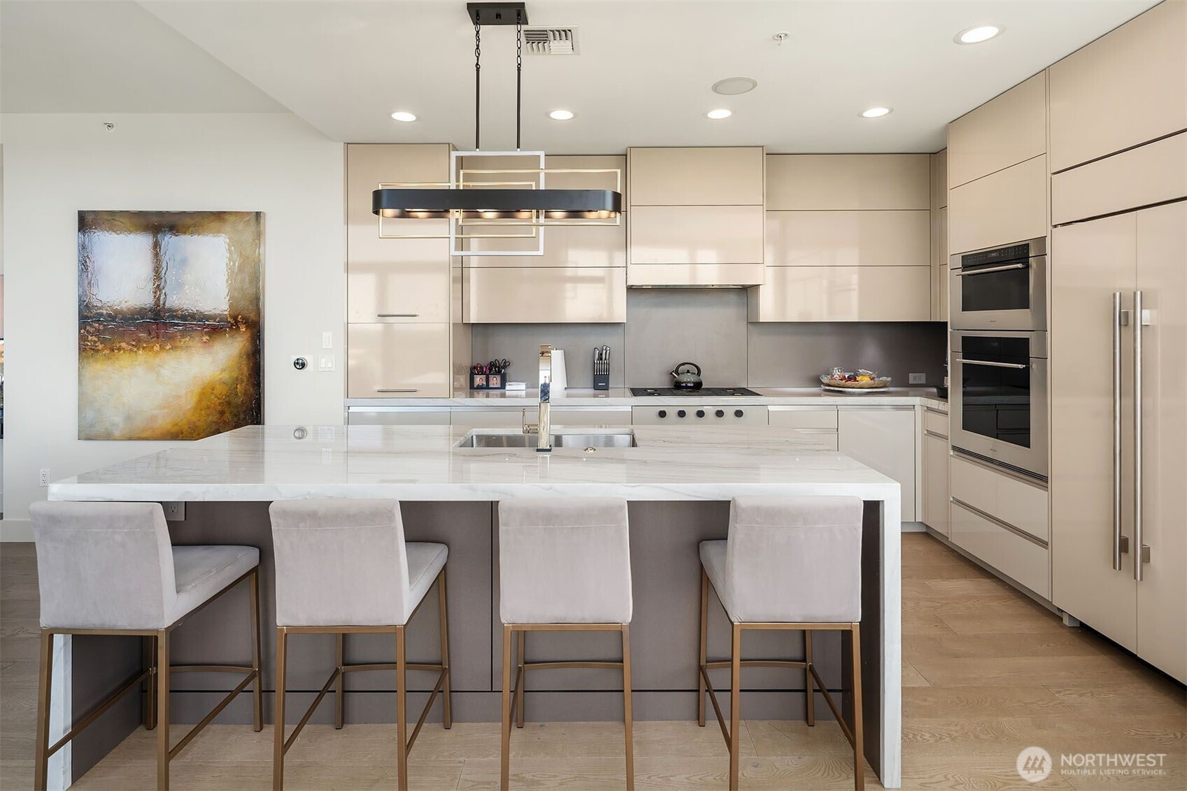 10650 NE 9th Place #2524, Bellevue, WA 98004