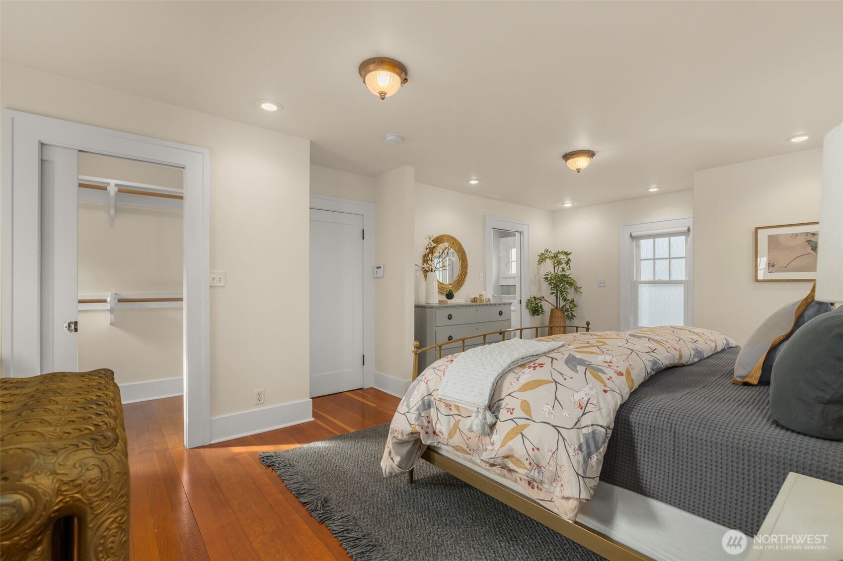 5241 16th Avenue NE, Seattle, WA 98105