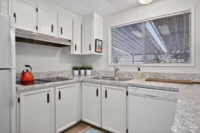 3323 207th Place SE, Bothell, WA 98012 - Photo 17