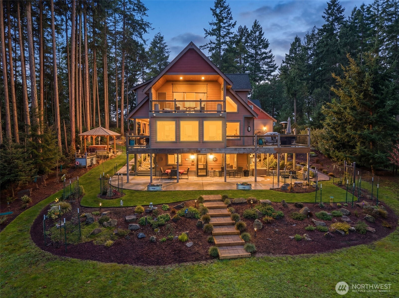 12511 Cole Point Drive , Anderson Island, WA 98303-9691