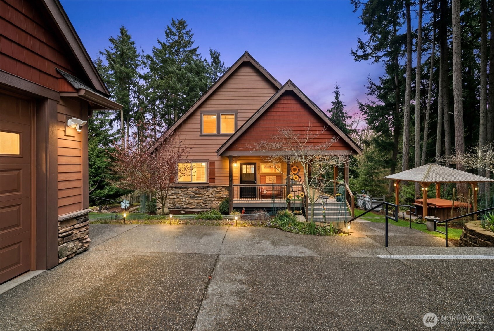 12511 Cole Point Drive , Anderson Island, WA 98303-9691