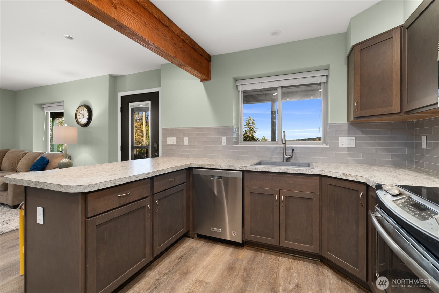 12511 Cole Point Drive , Anderson Island, WA 98303-9691