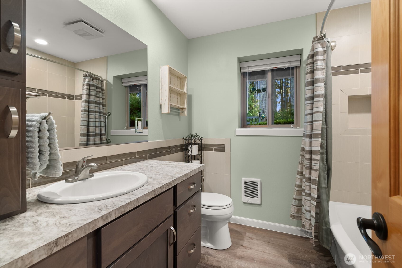 12511 Cole Point Drive , Anderson Island, WA 98303-9691