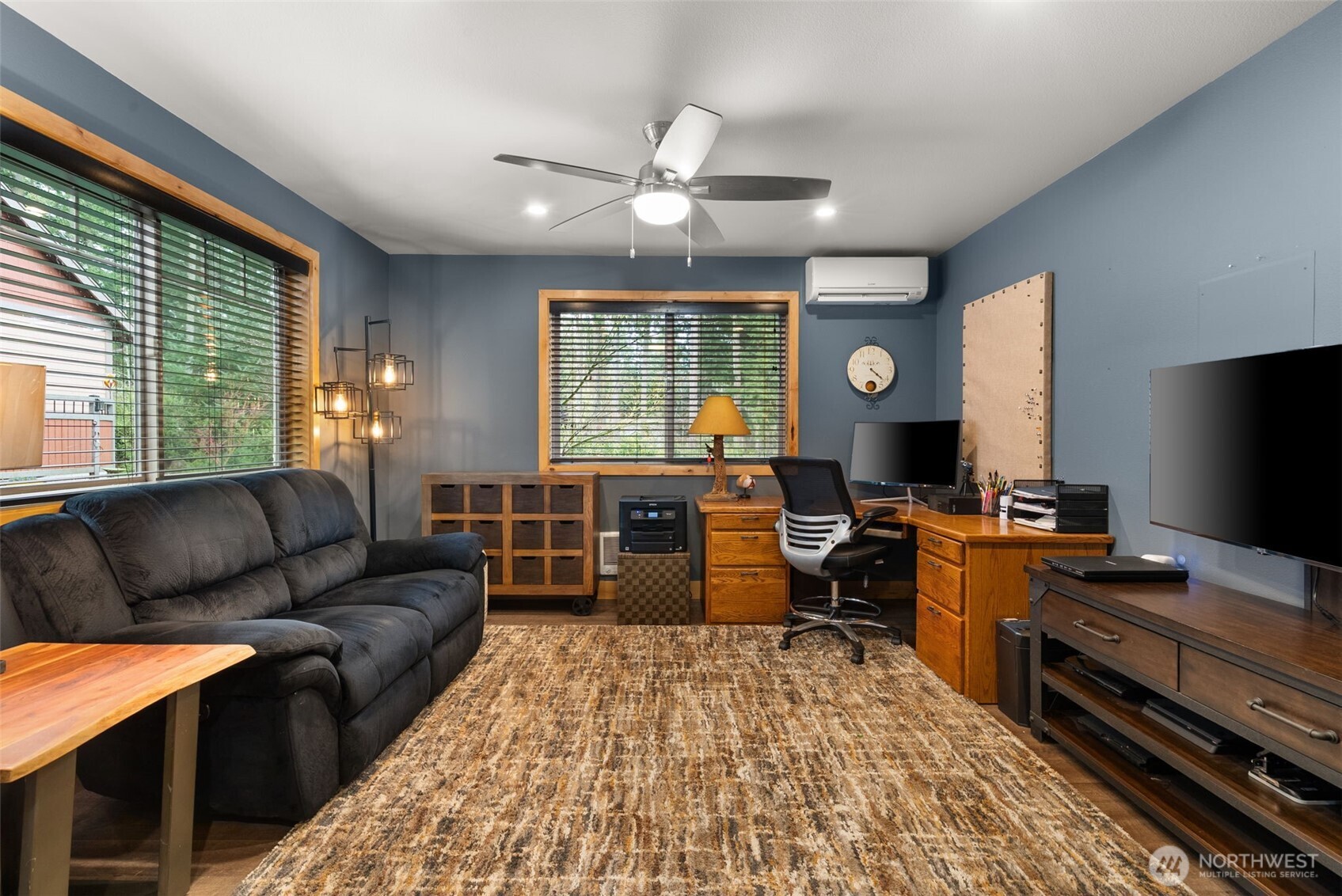 12511 Cole Point Drive , Anderson Island, WA 98303-9691