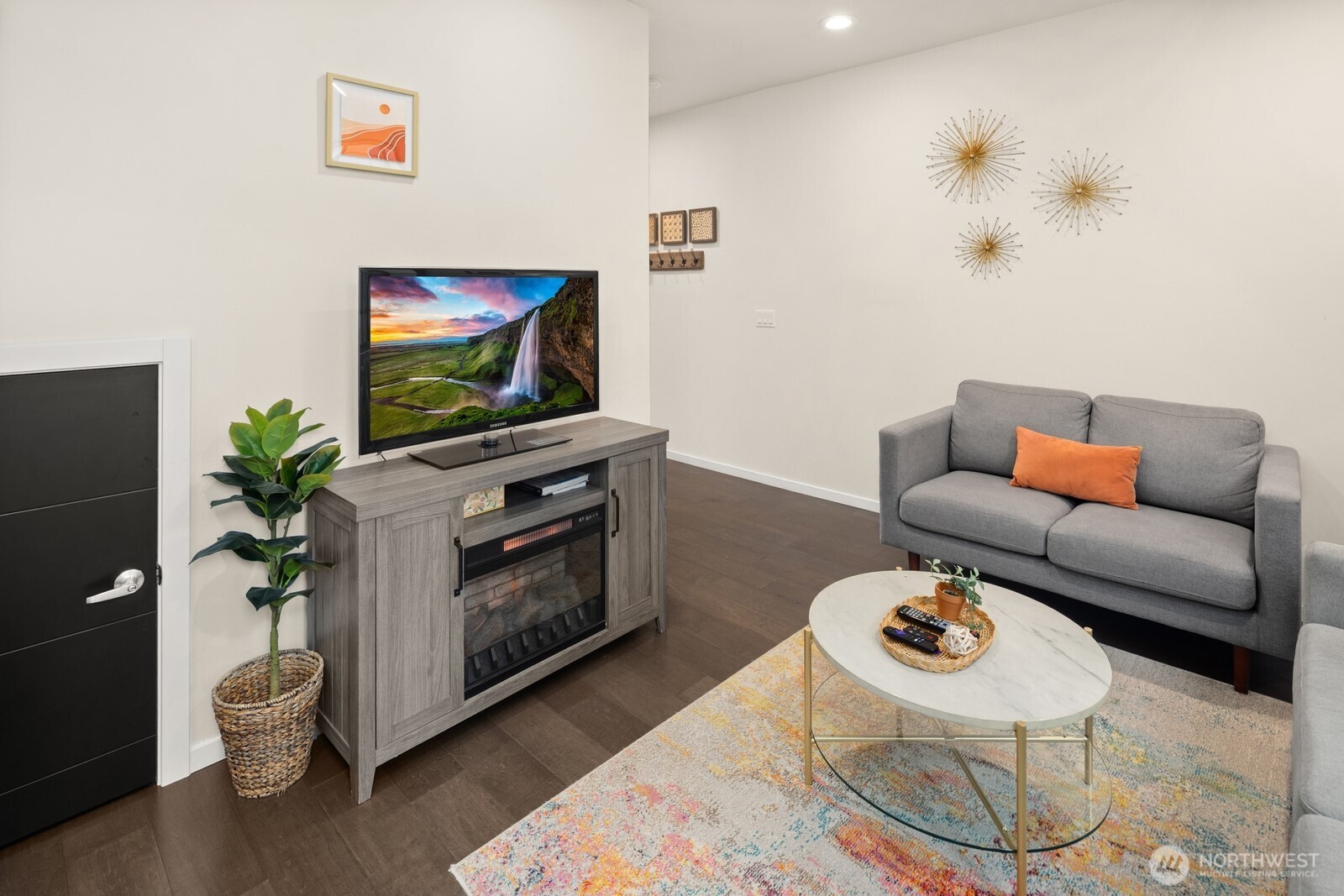 8358 19th Avenue NW #B, Seattle, WA 98117