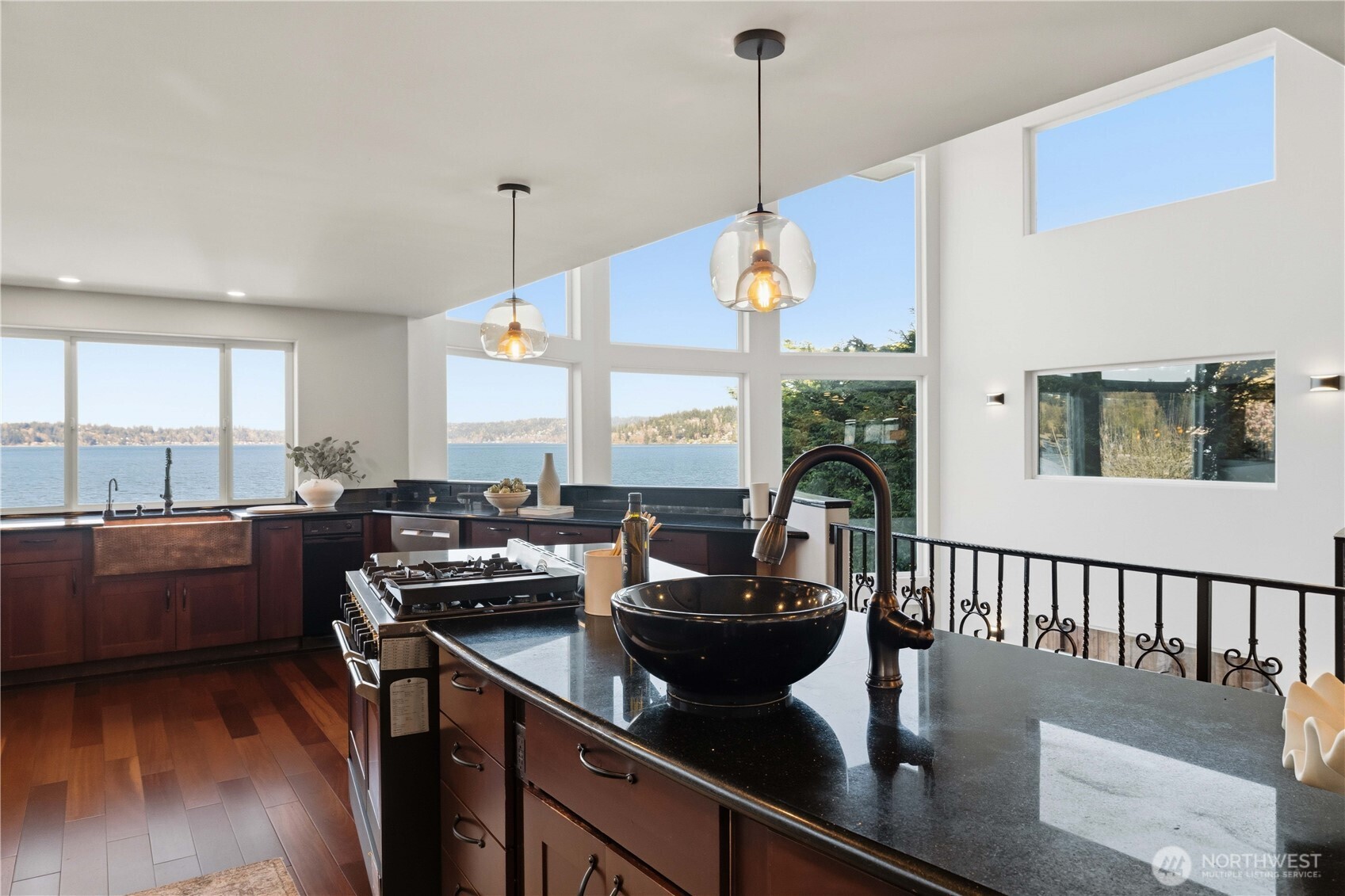 17714 SE 40th Place , Bellevue, WA 98008