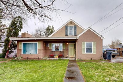530 SW 4th Street , College Place, WA 99324