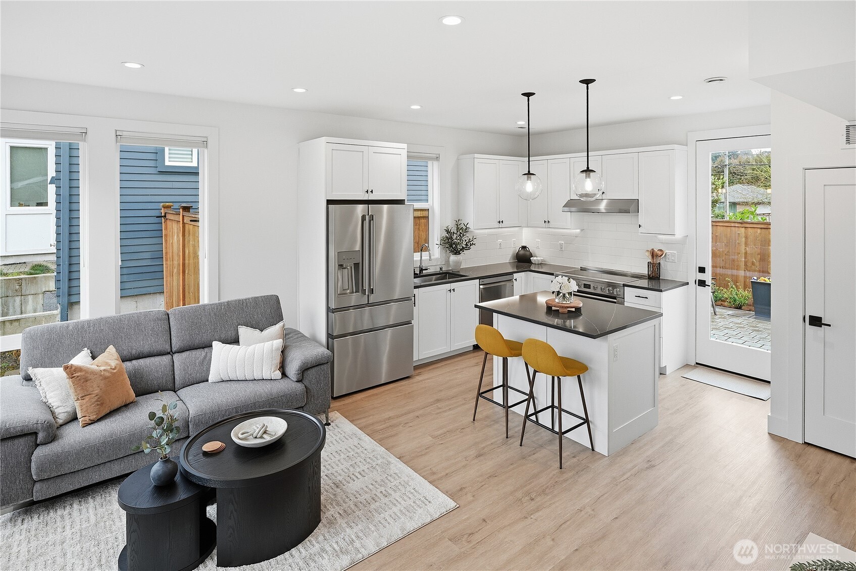 3112 W Raye Street , Seattle, WA 98199