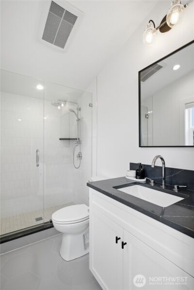 3112 W Raye Street , Seattle, WA 98199 - Photo 17