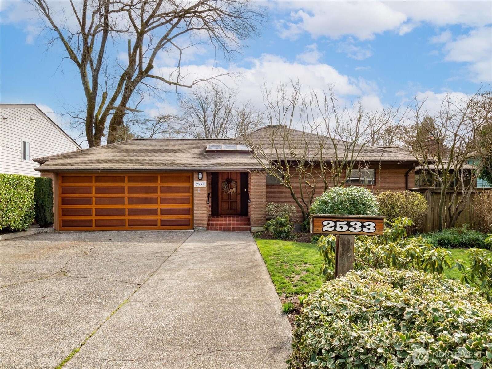 2533 NE 83rd Street , Seattle, WA 98115