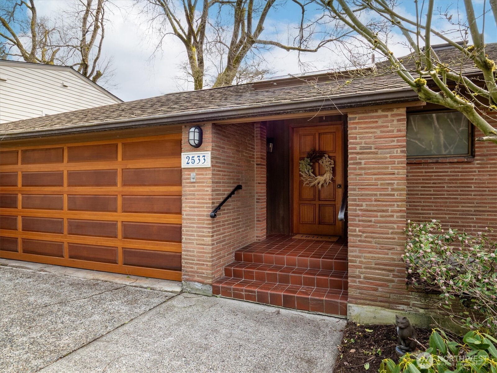 2533 NE 83rd Street , Seattle, WA 98115