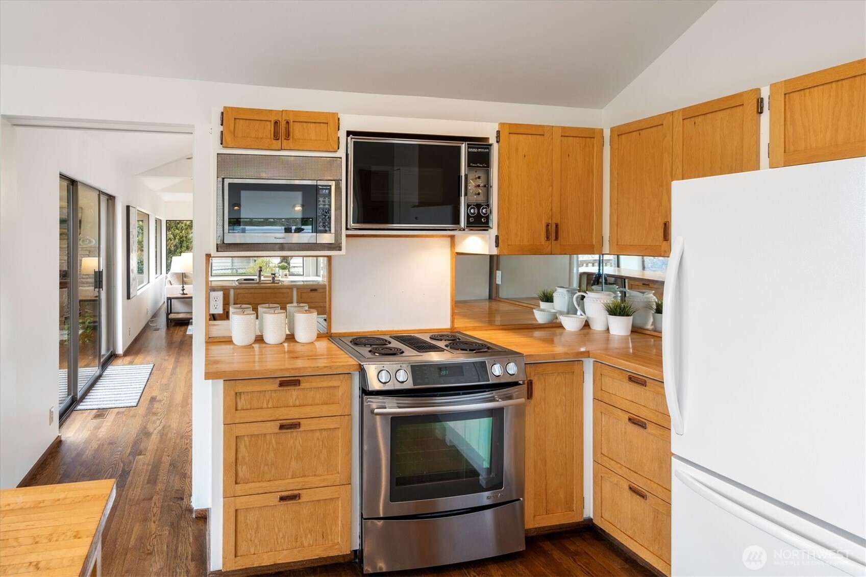 2533 NE 83rd Street , Seattle, WA 98115