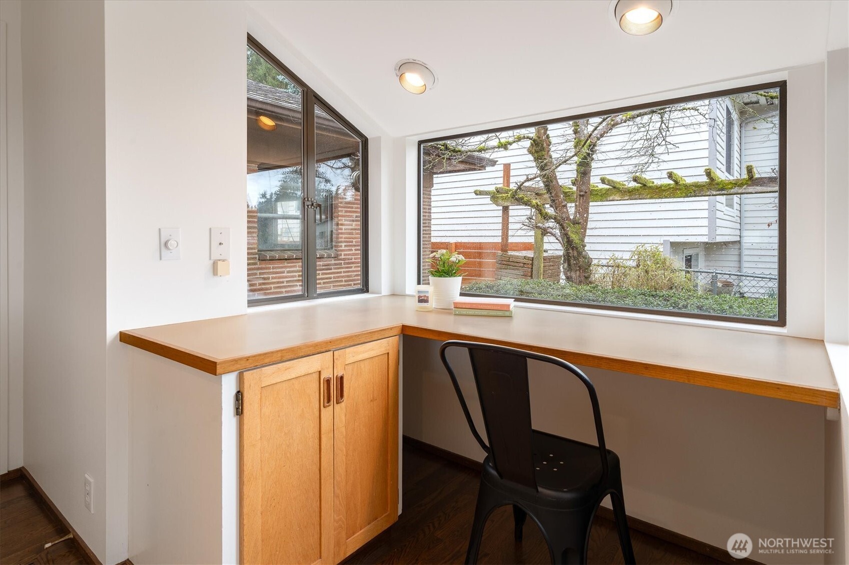 2533 NE 83rd Street , Seattle, WA 98115