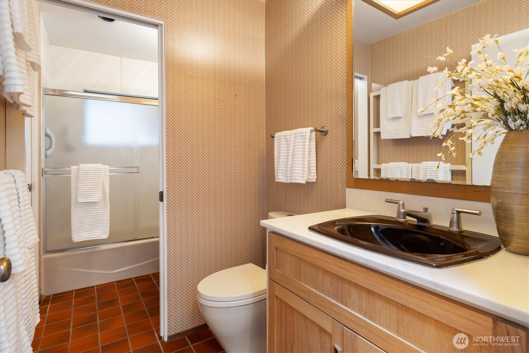 2533 NE 83rd Street , Seattle, WA 98115