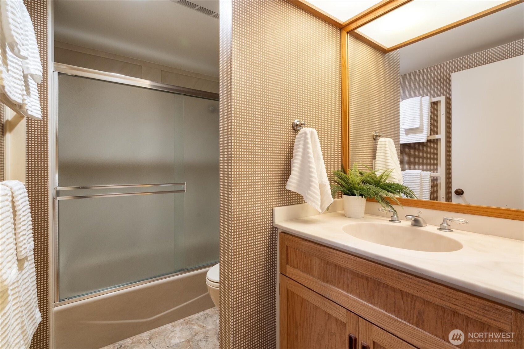 2533 NE 83rd Street , Seattle, WA 98115