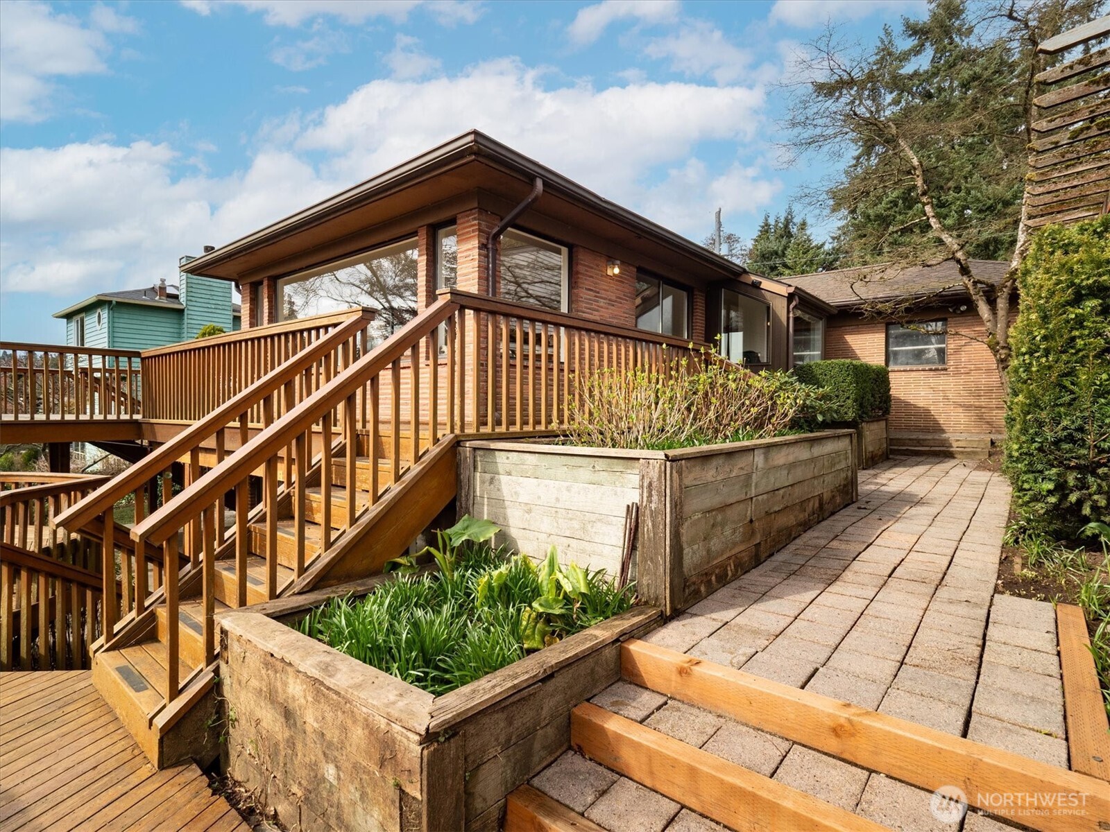 2533 NE 83rd Street , Seattle, WA 98115