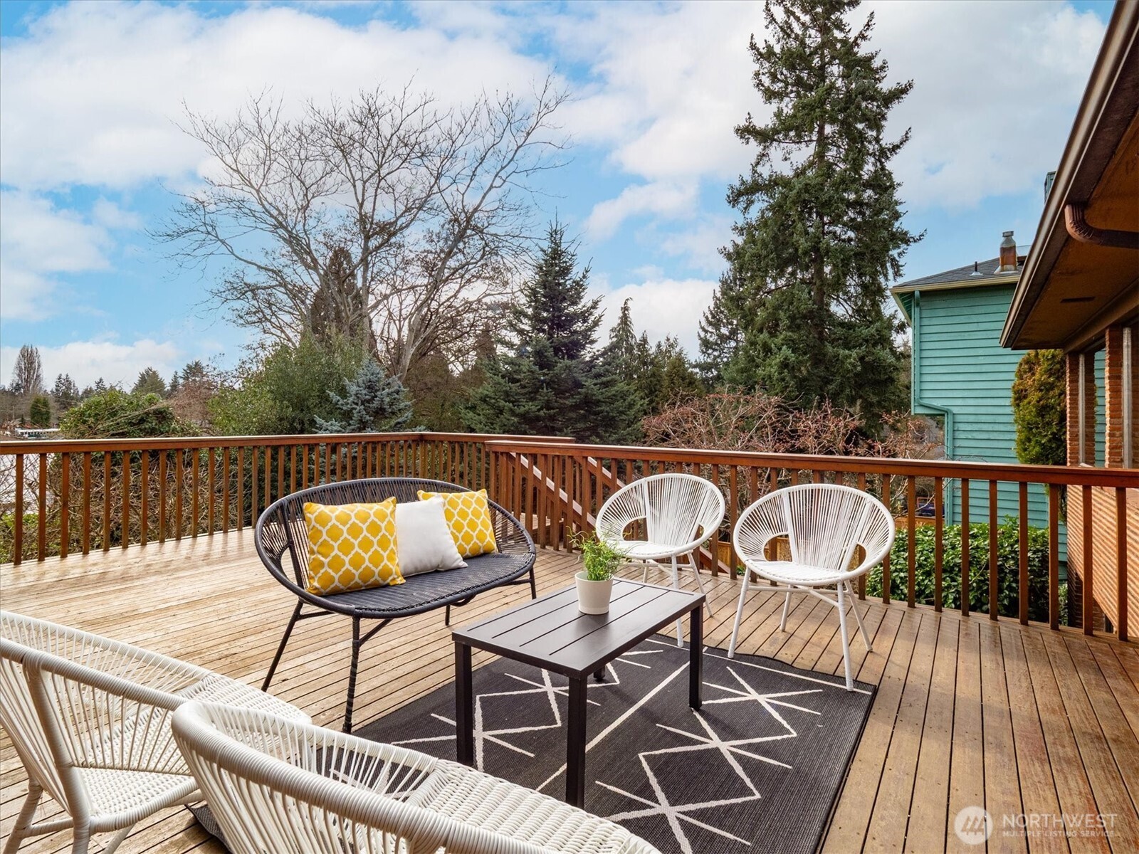 2533 NE 83rd Street , Seattle, WA 98115