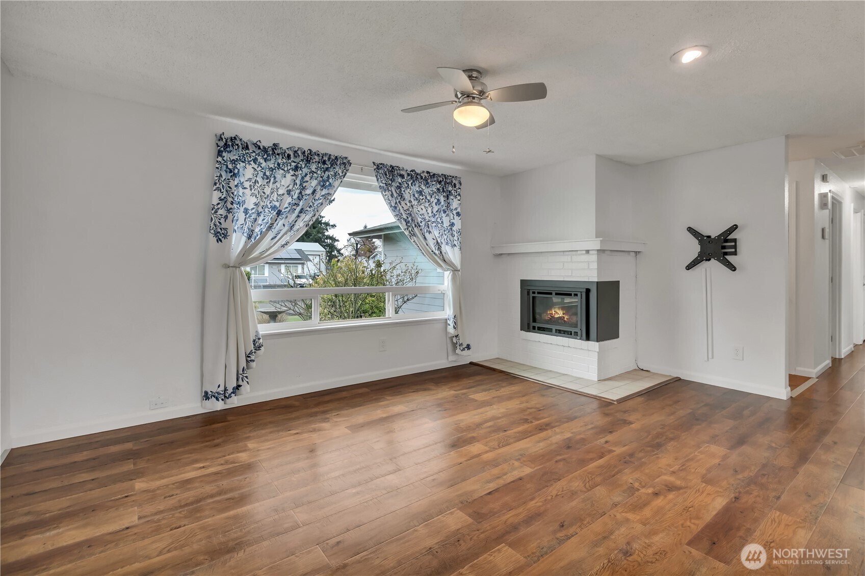 4202 222nd Street E, Spanaway, WA 98387