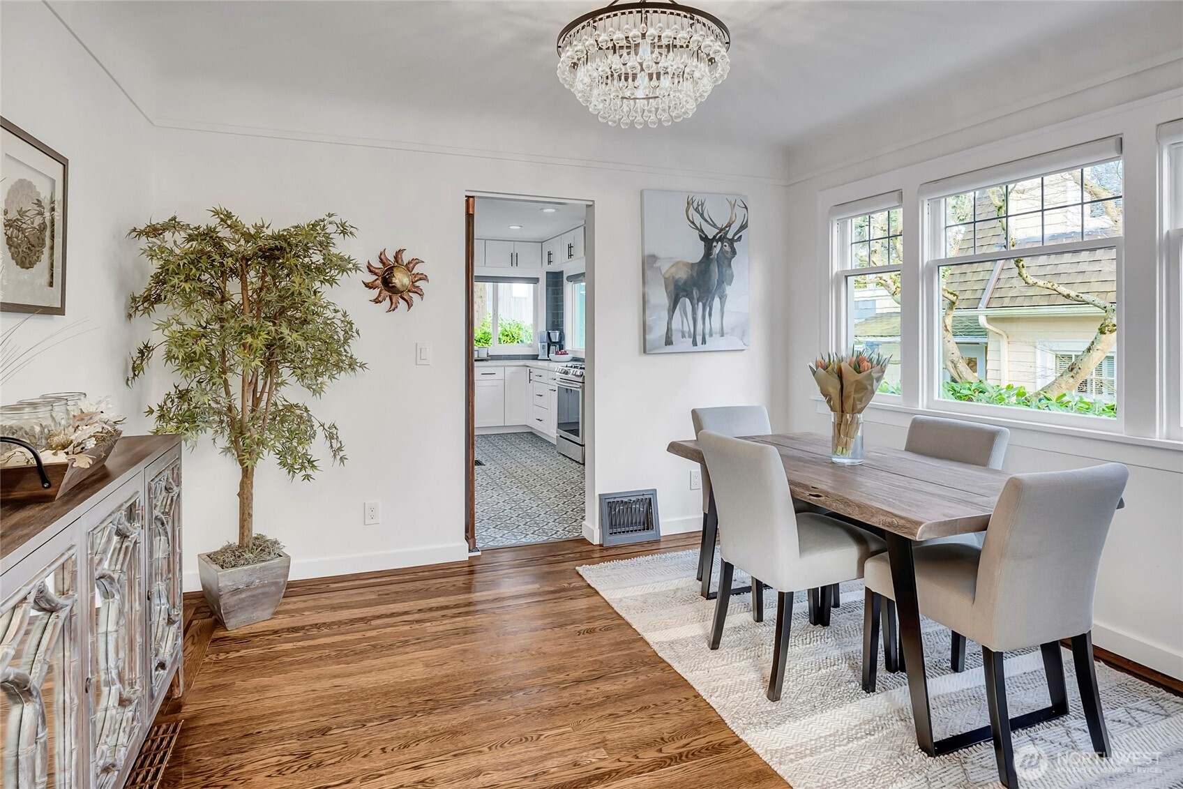 1919 11th Avenue E, Seattle, WA 98102